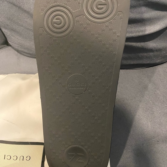 Gucci Pursuit Slides - Picture 12 of 12